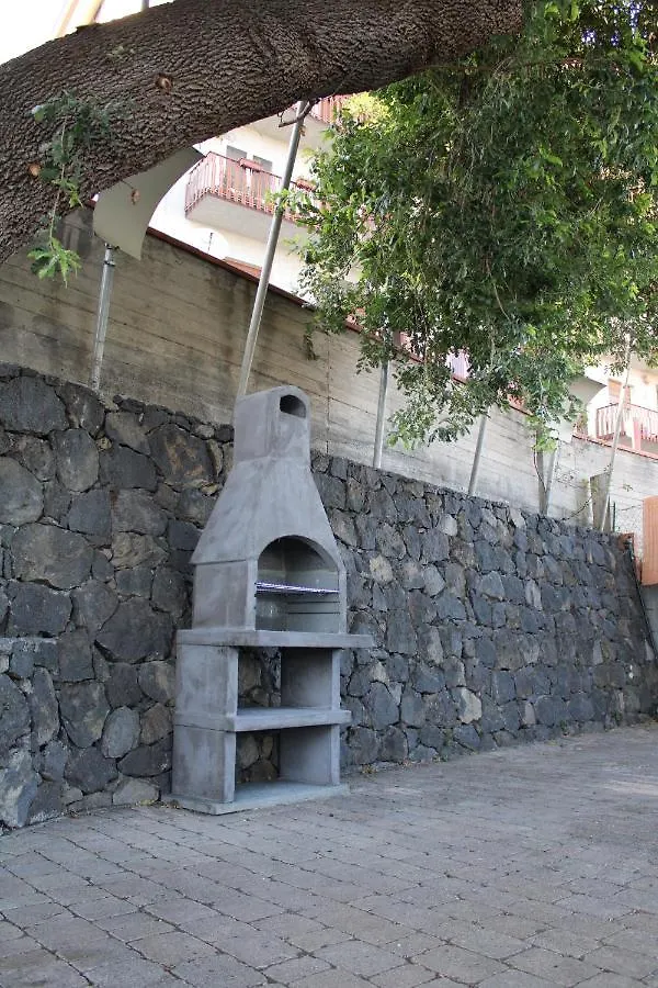 Lily House Villa Gravina di Catania